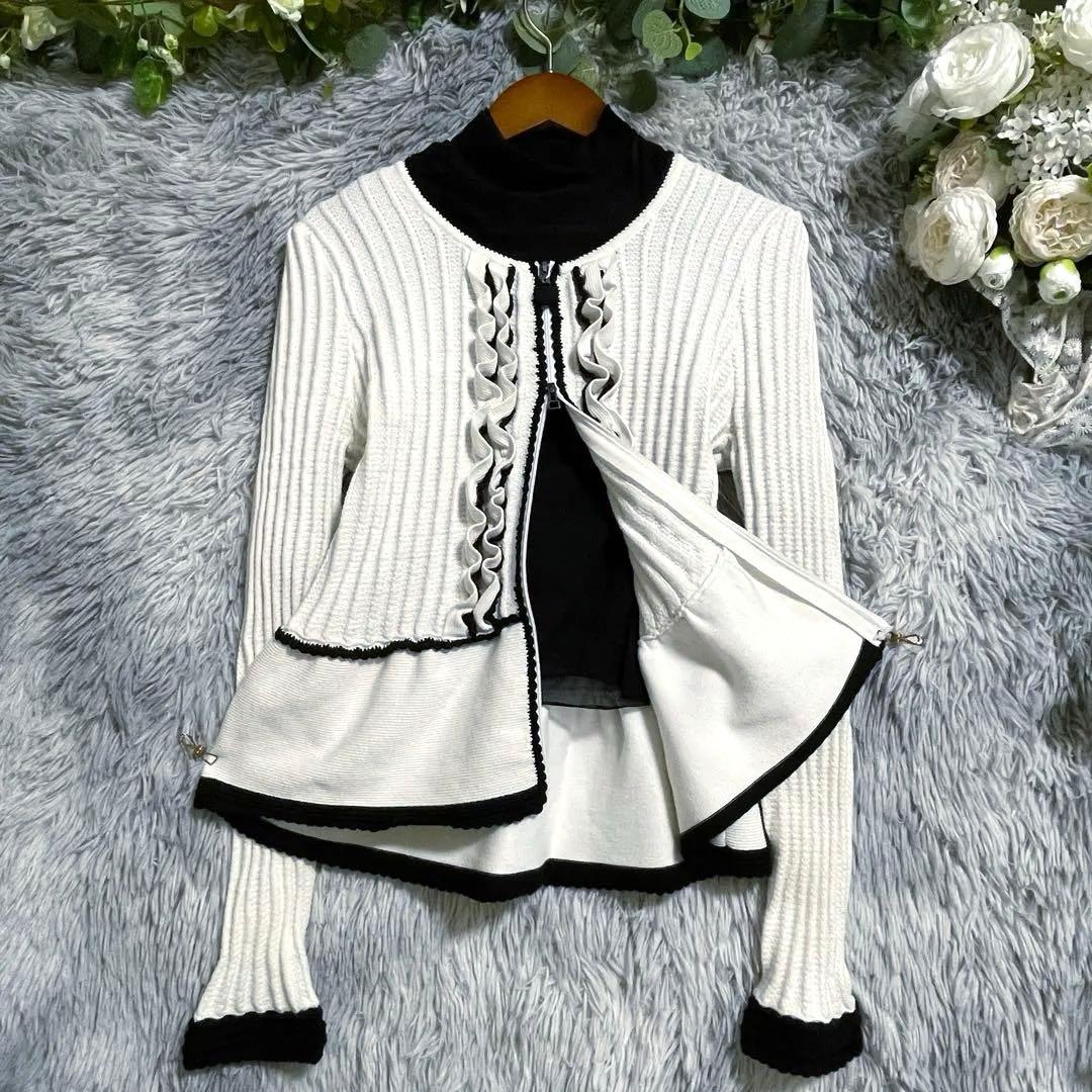 【美品】TO BE CHIC フリル ダブルジップ カーディガン ペプラム L
