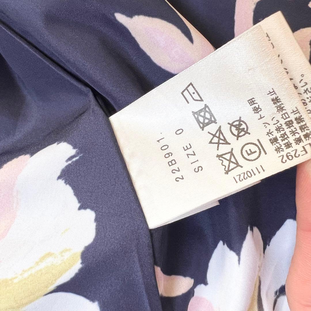 美品　Chesty チェスティ　スプリングコート　花柄　フラワーモチーフ　紺