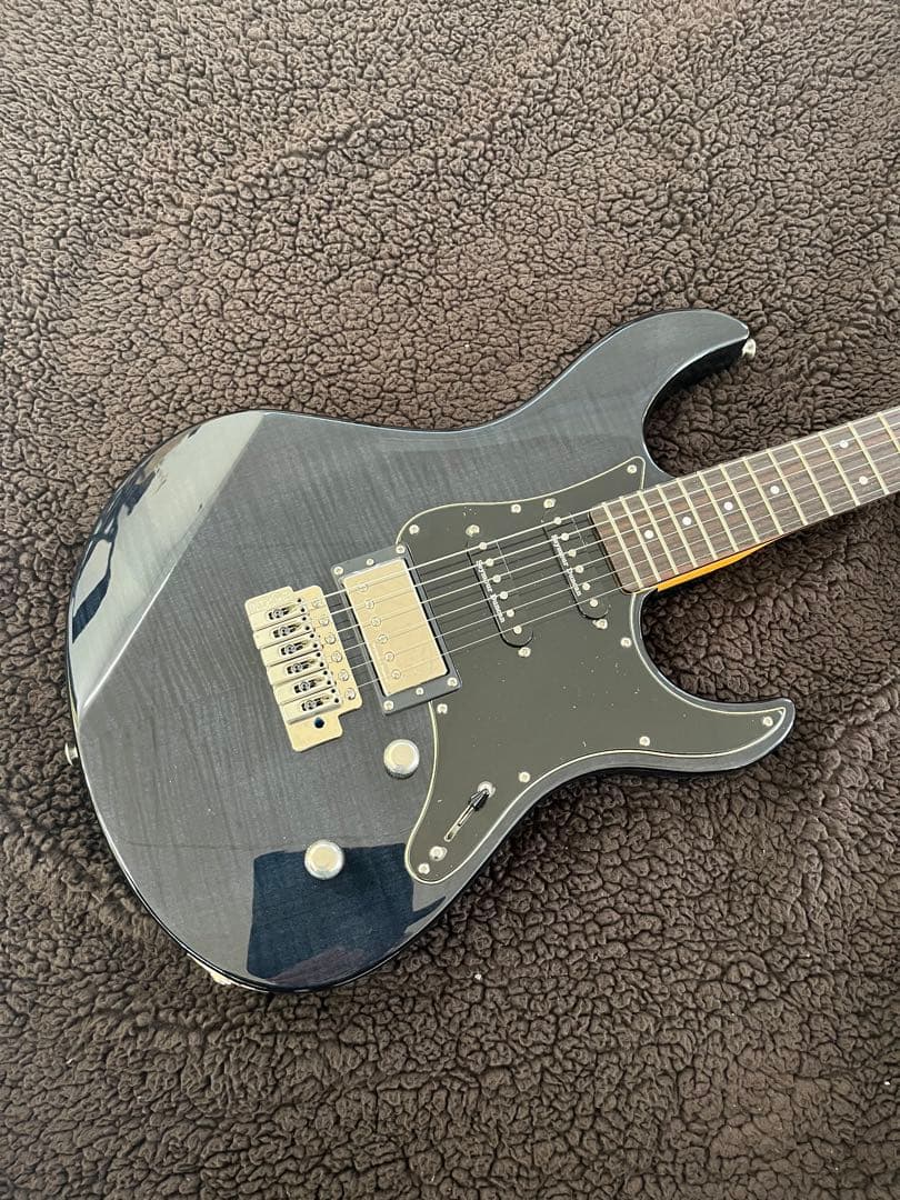 YAMAHA PACIFICA 612VⅡFM トランスルーセントブラック