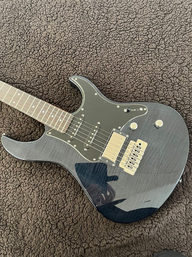 YAMAHA PACIFICA 612VⅡFM トランスルーセントブラック