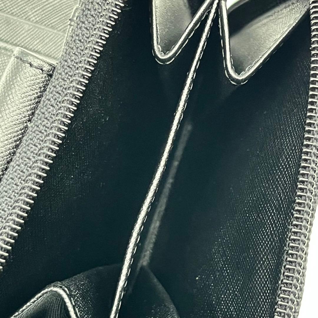 【極美品】PRADA　プラダ　サフィアーノレザー　二つ折り財布　黒　大人気　希少