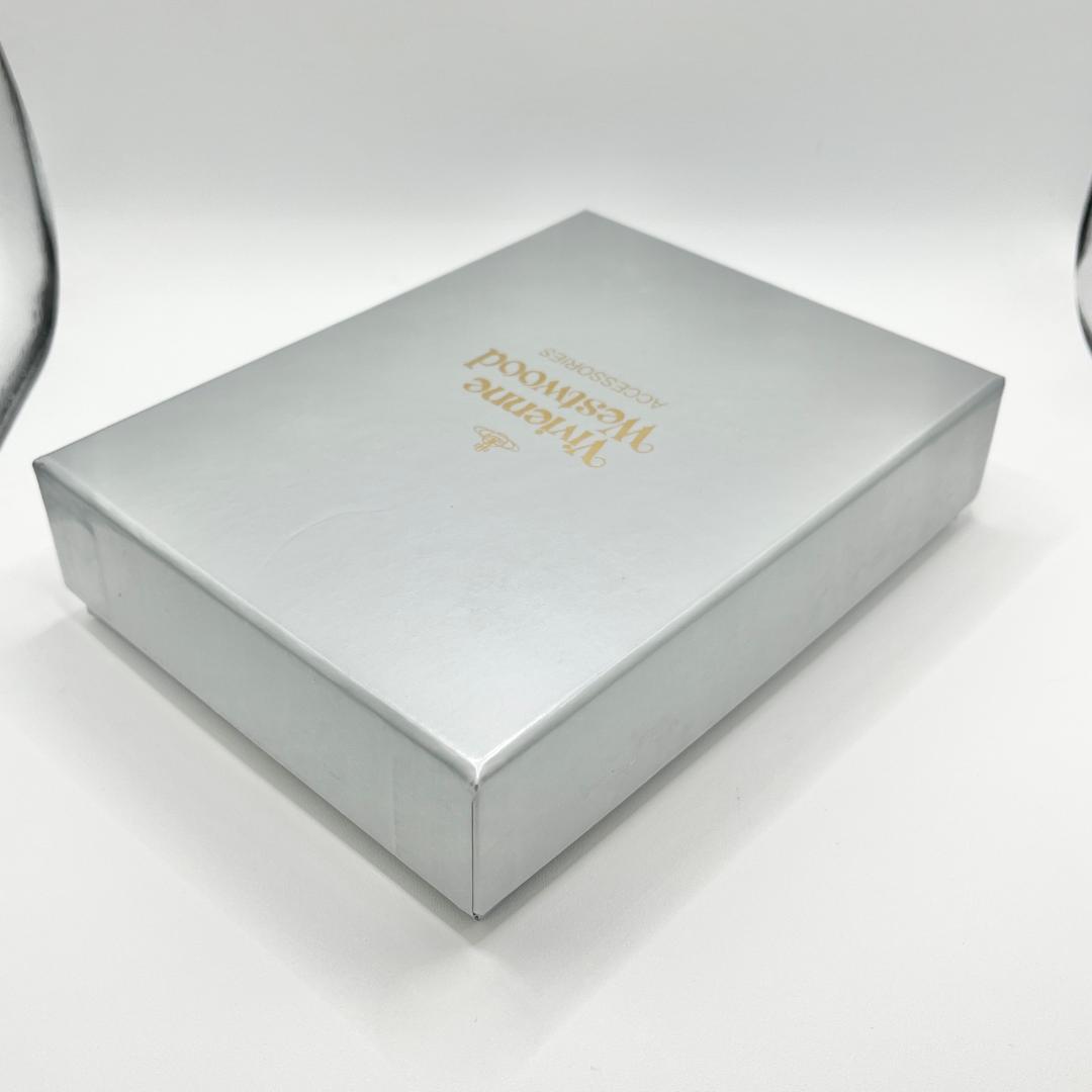 Vivienne Westwood 定番マット 折財布 黒 型押し 銀 人気