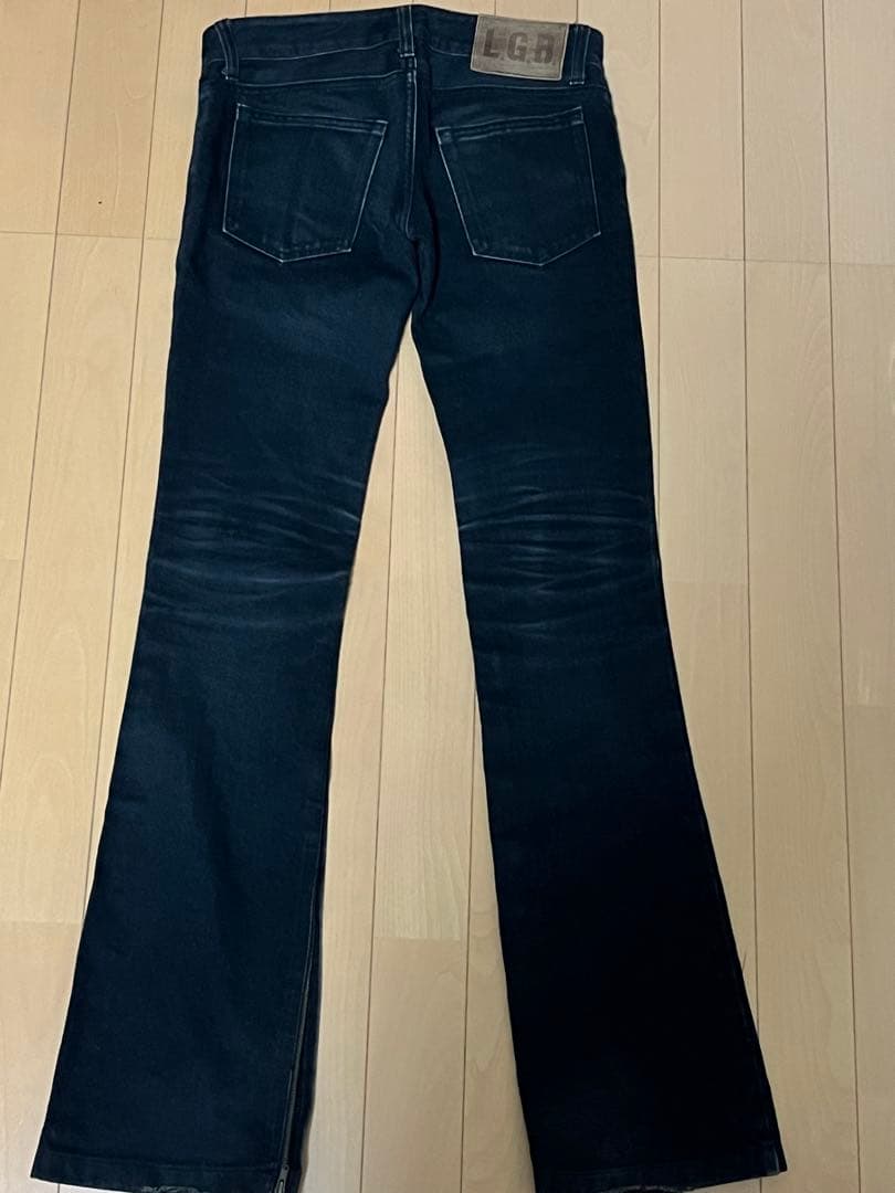 ニ*様 LGB 【美品】ブラック　ジップ　フレア　デニム サイズ25