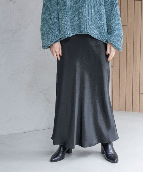 新品☆　A part by lowrys カトリーヌサテンナロースカート