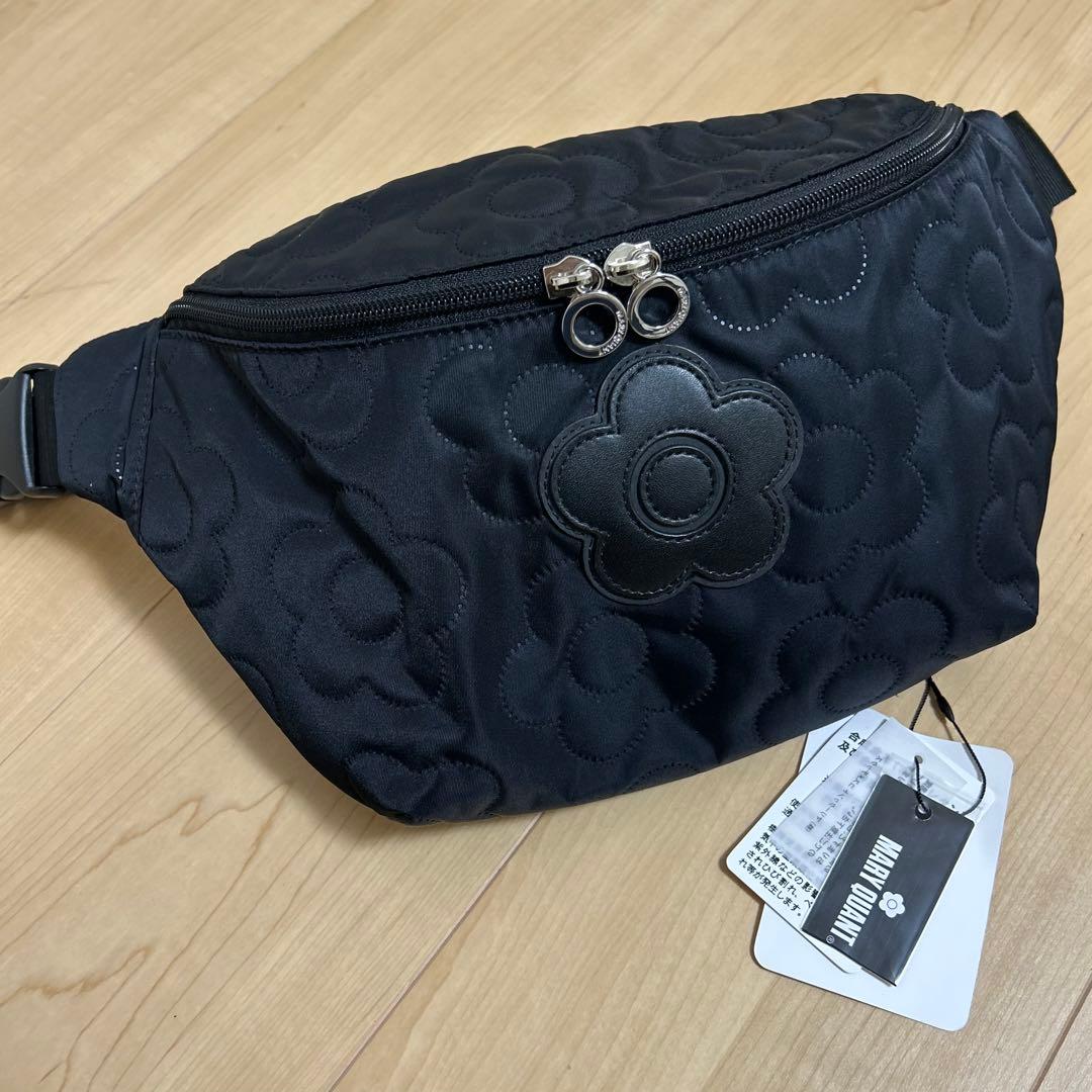 MARY QUANT ブラック キルティング ボディバッグ
