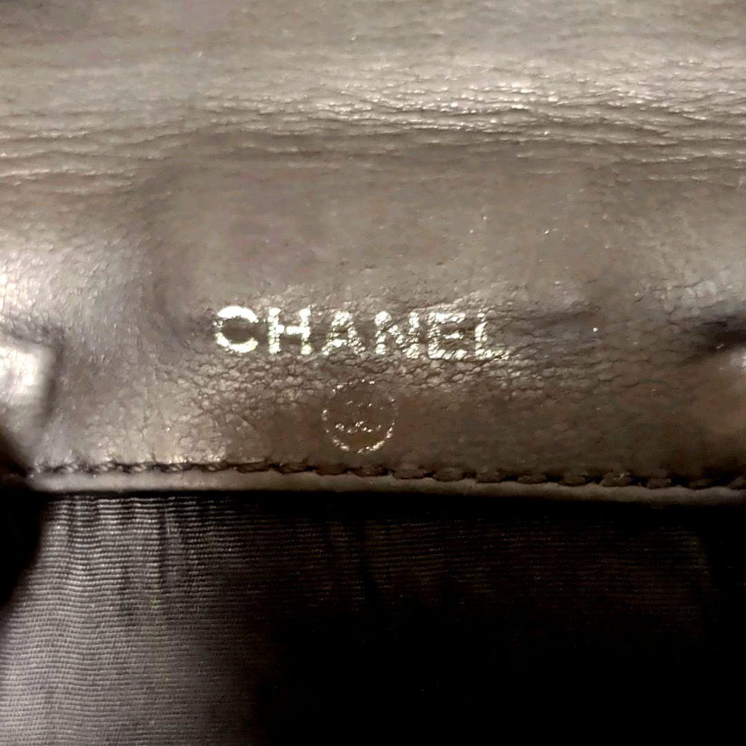 CHANEL シャネル 二つ折り財布 キャビアスキン レザー ブラック