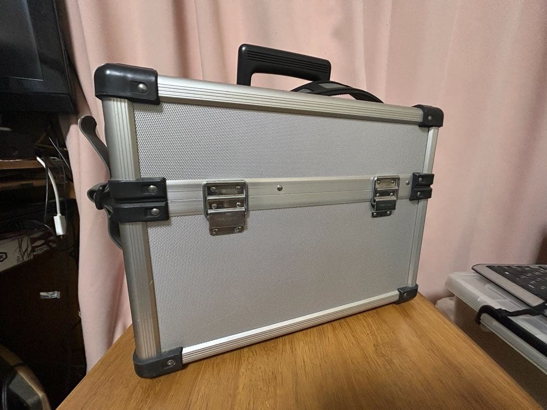 アルミ製ハードケース