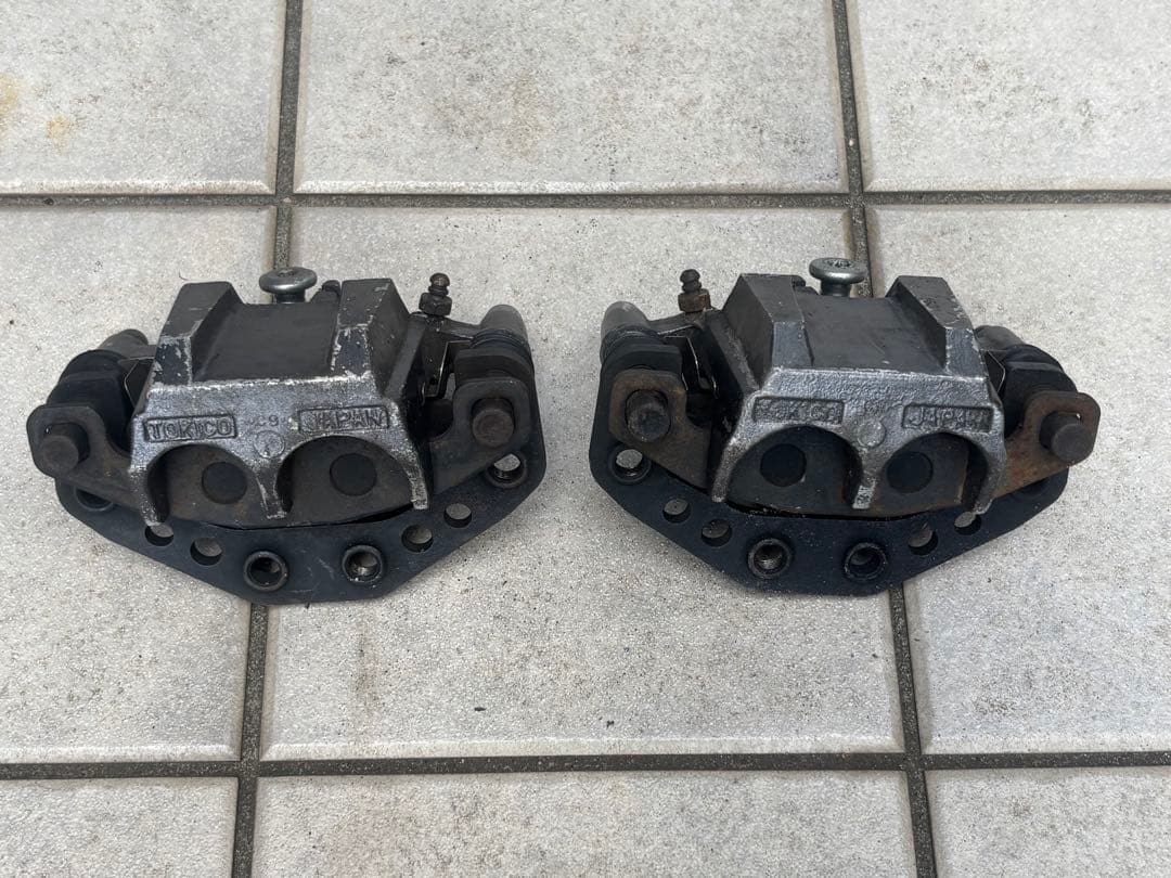 カワサキ　Kawasaki ZRX400 前期　純正　フロントブレーキキャリパー