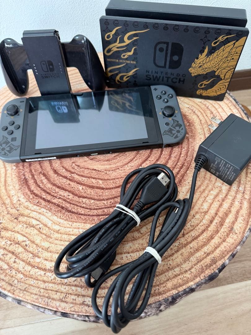 Nintendo Switch ニンテンドースイッチ本体モンハンモデル箱無し