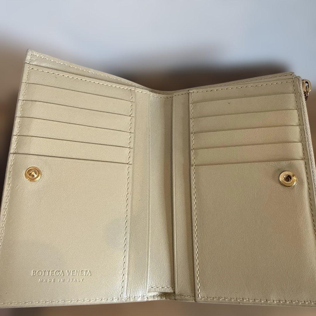 最終値下げBOTTEGA VENETA ポリッジ二つ折り財布
