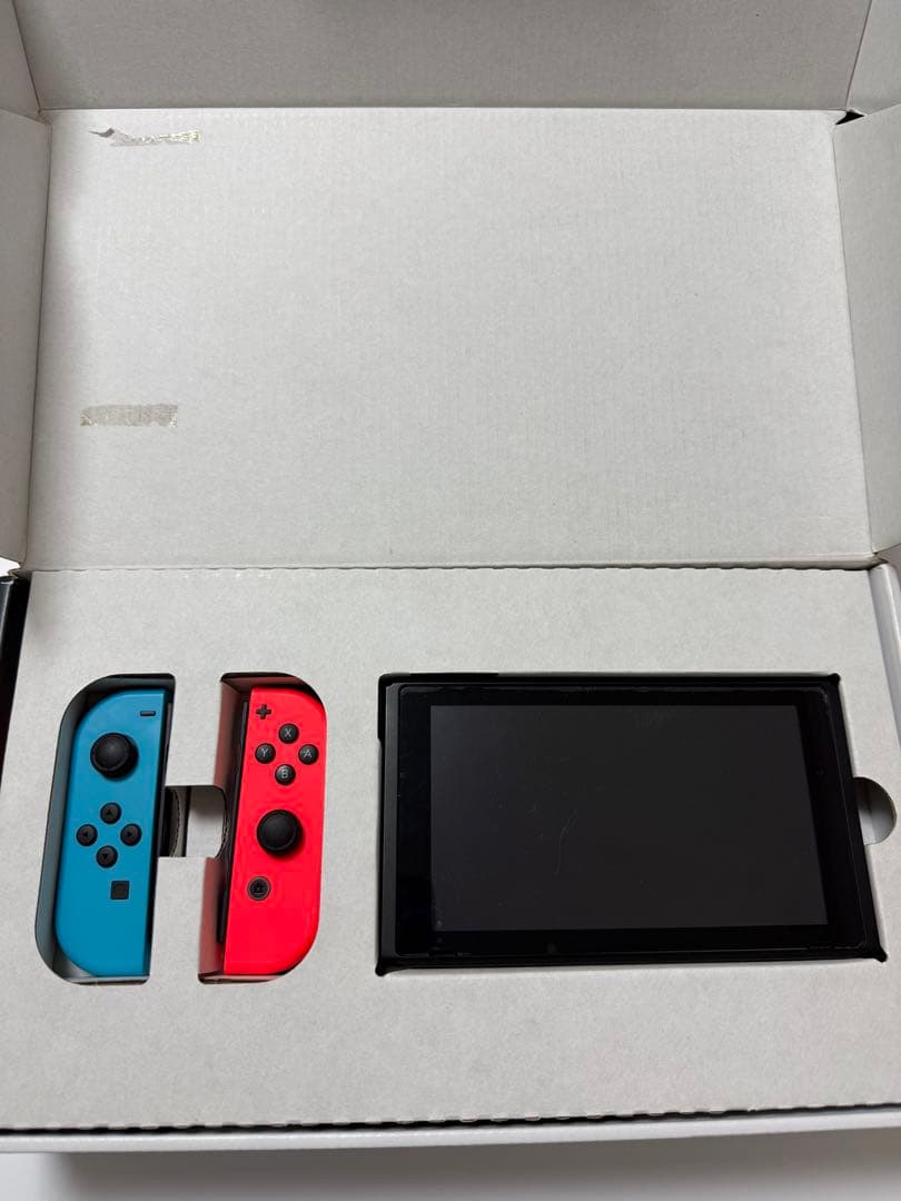 Nintendo switch 任天堂スイッチ+ジョイコン+ケース