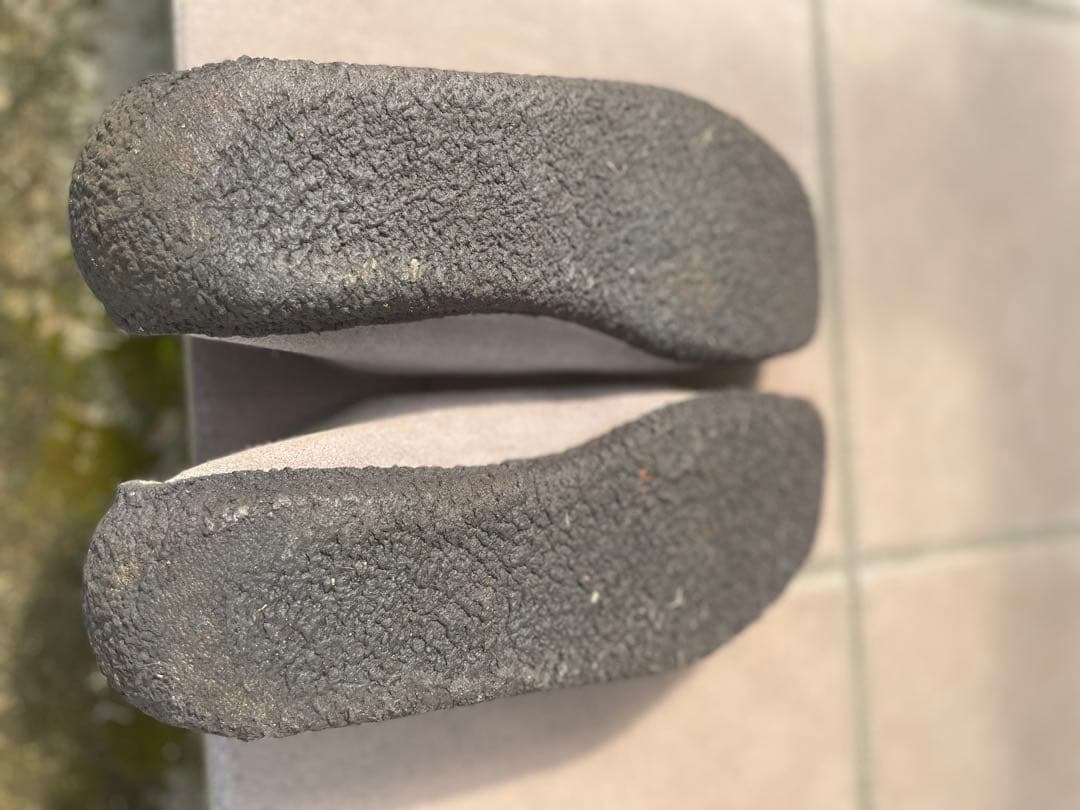 美品　clarks クラークス　ナタリー　27.5 グレー　ワラビー