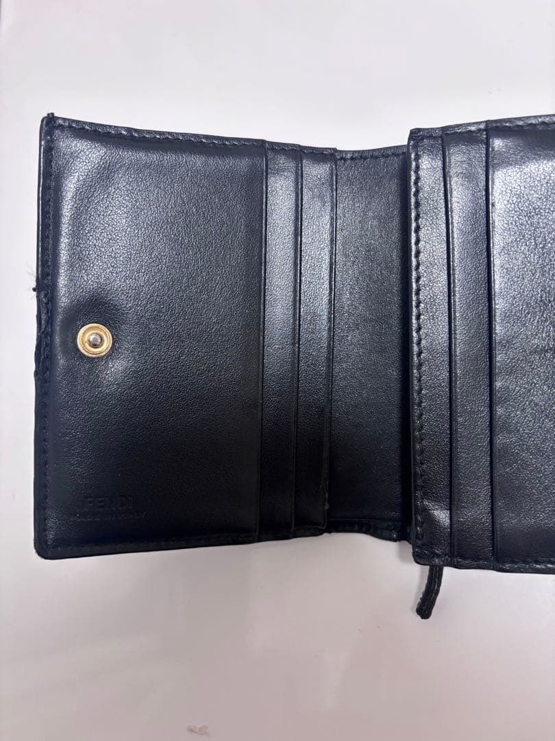 FENDI ブラック 二つ折り財布 【男女兼用】