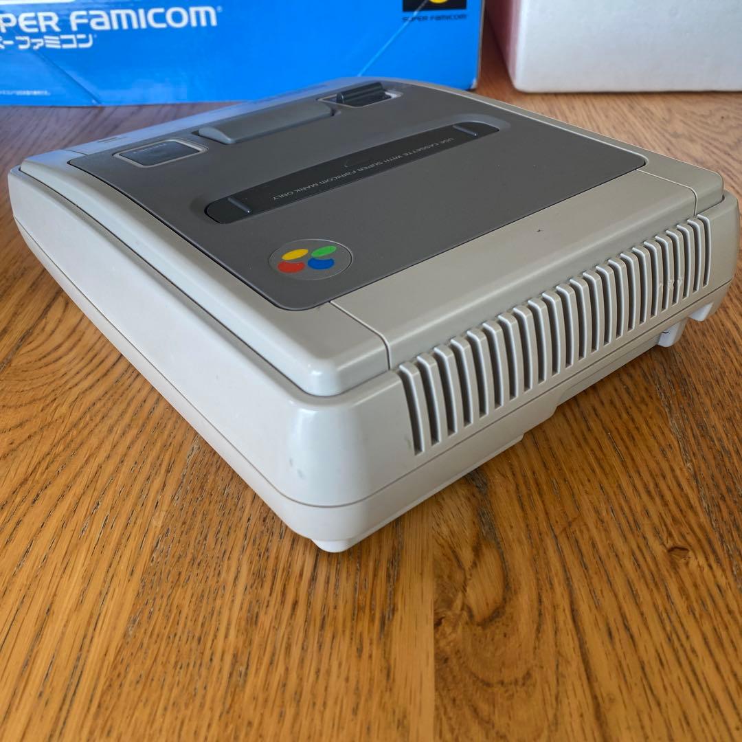 【美品】Nintendo SHVC-001 スーパーファミコン　本体