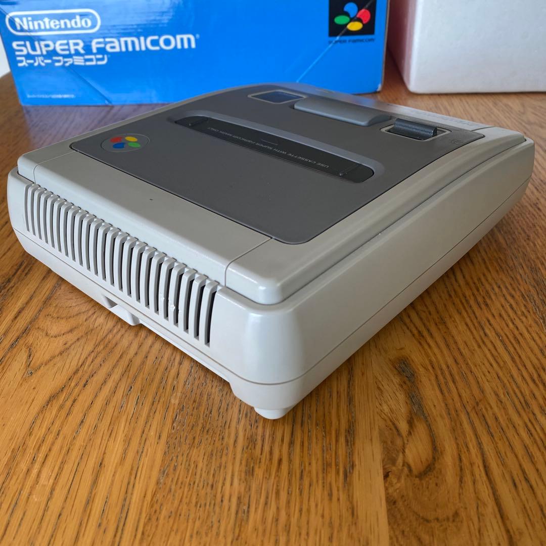 【美品】Nintendo SHVC-001 スーパーファミコン　本体