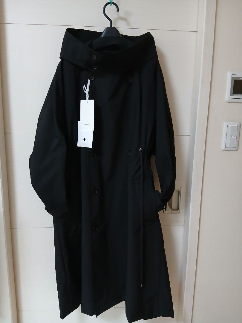新品未使用　タグ付き　VACHEMENT 黒タフタロングトレンチコート