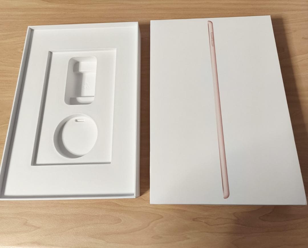 iPad 第8世代 128GB Wi‑Fiタイプ ゴールド　美品　元箱あり