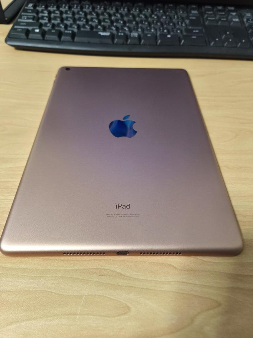 iPad 第8世代 128GB Wi‑Fiタイプ ゴールド　美品　元箱あり