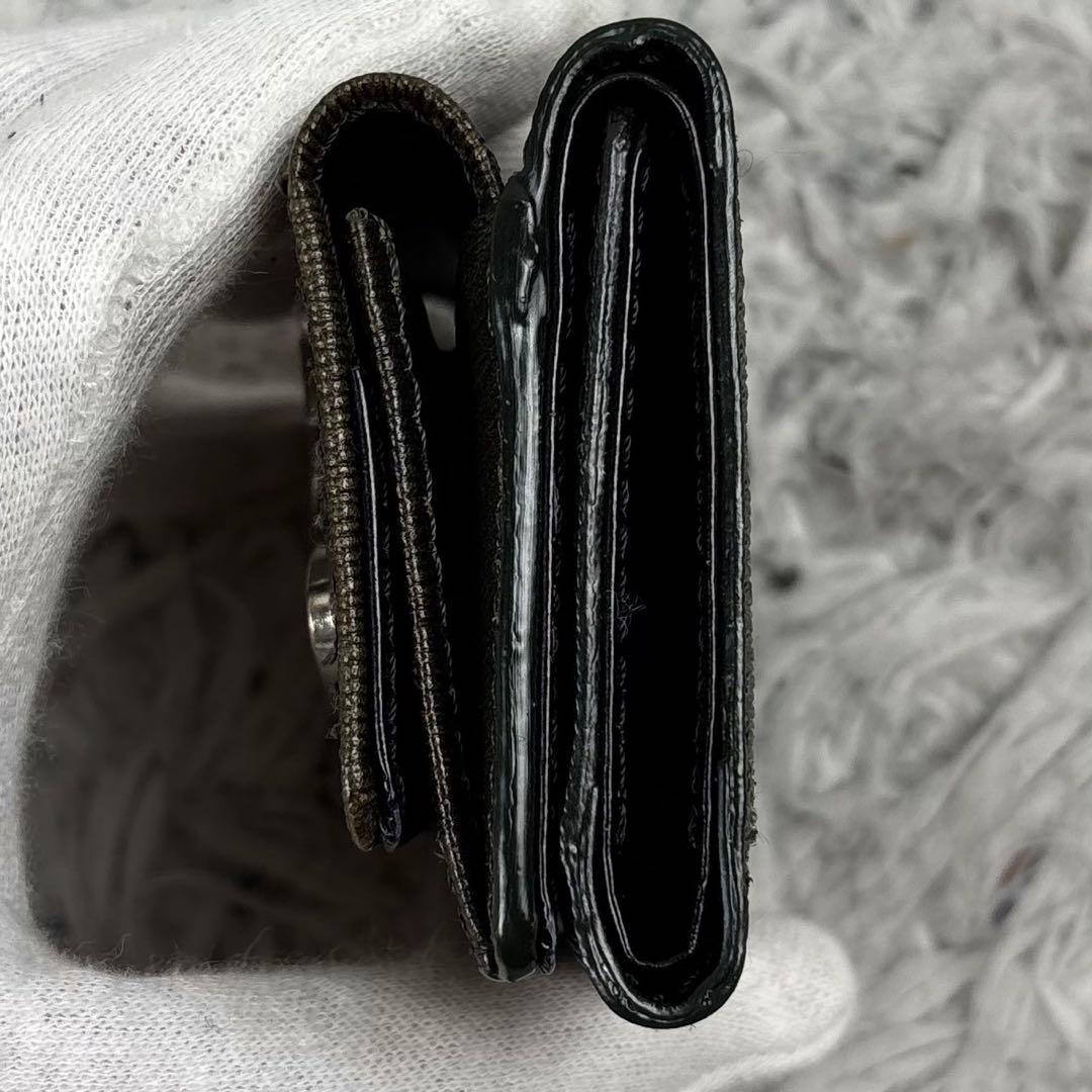 極美品 ヴィヴィアンウエストウッド レザー 折り財布 ステッチ オーブ カーキー