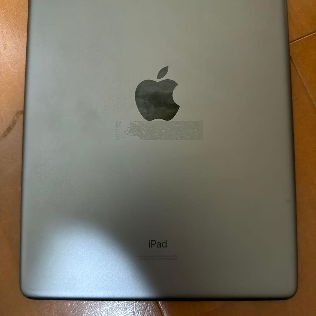 Apple iPad グレー 画面傷あり