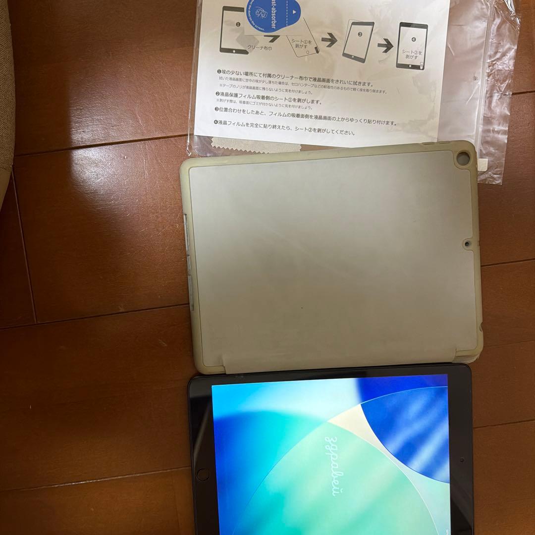 Apple iPad グレー 画面傷あり