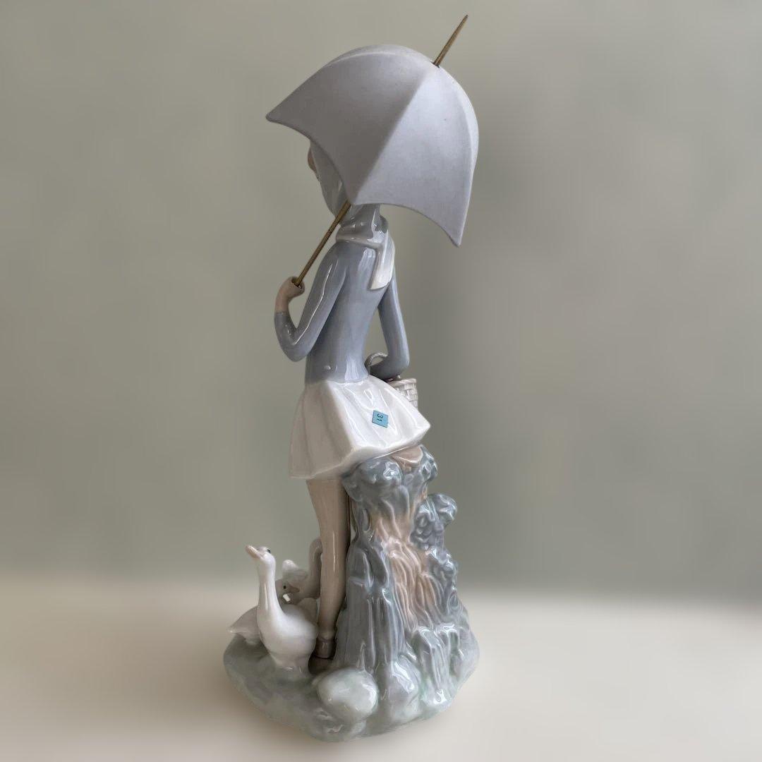 リヤドロ　LLADRO 傘を持つ少女とガチョウ