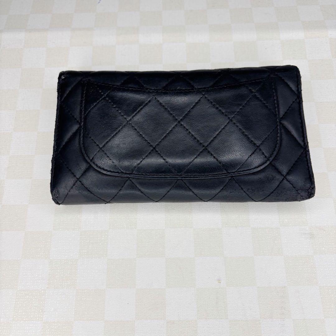 CHANEL シャネル　財布　二つ折り　M001