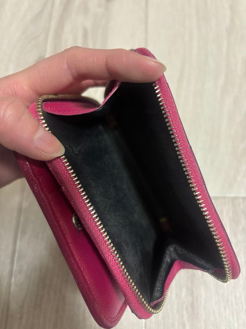 YSL 二つ折り財布 黒 レザー　イヴ・サンローラン