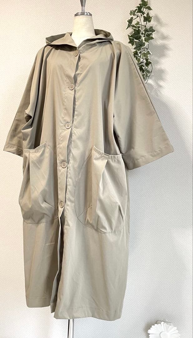 慈雨ライン黒墨　ベージュ フード付き スプリングコート　アウター　ゆったり　Ｆ