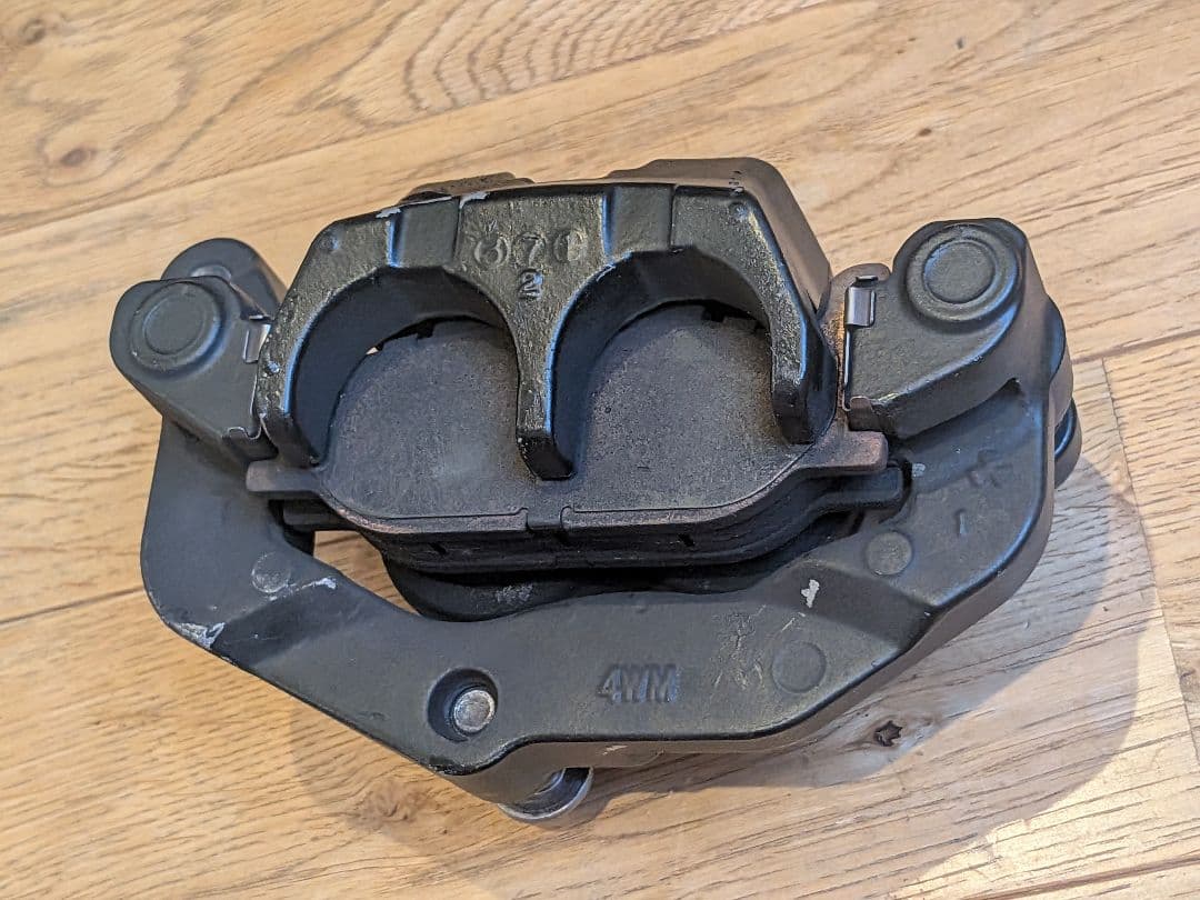 中古 SR400 純正キャリバー ブラック塗装 2年前にフルオーバーホール済