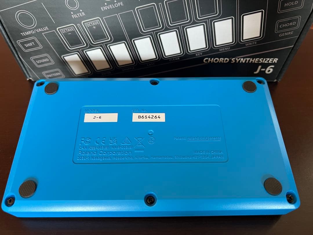 【新品同様品】Roland Aira compact J-6コードシンセサイザー