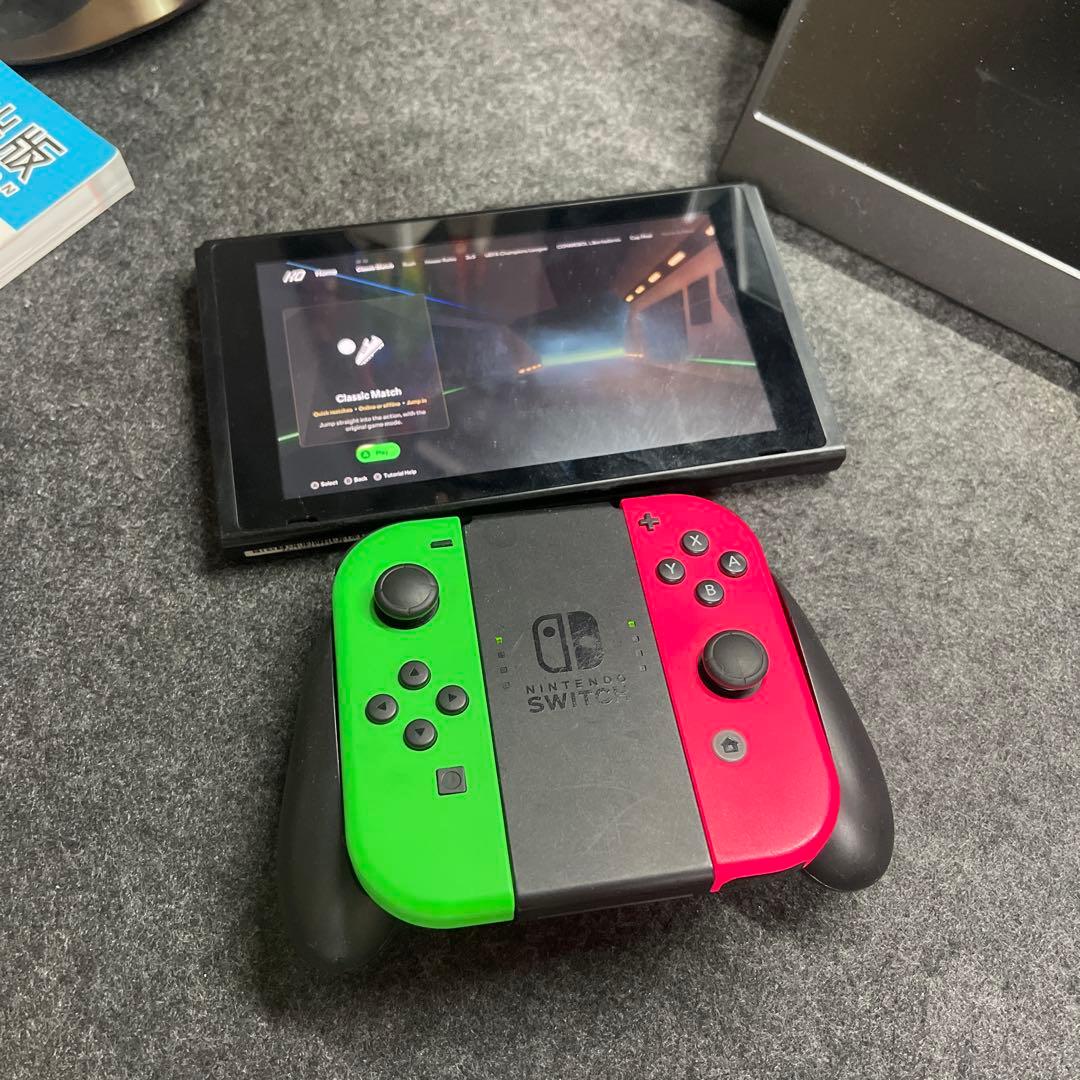 Nintendo Switch 本体 赤と緑のJoy-Con
