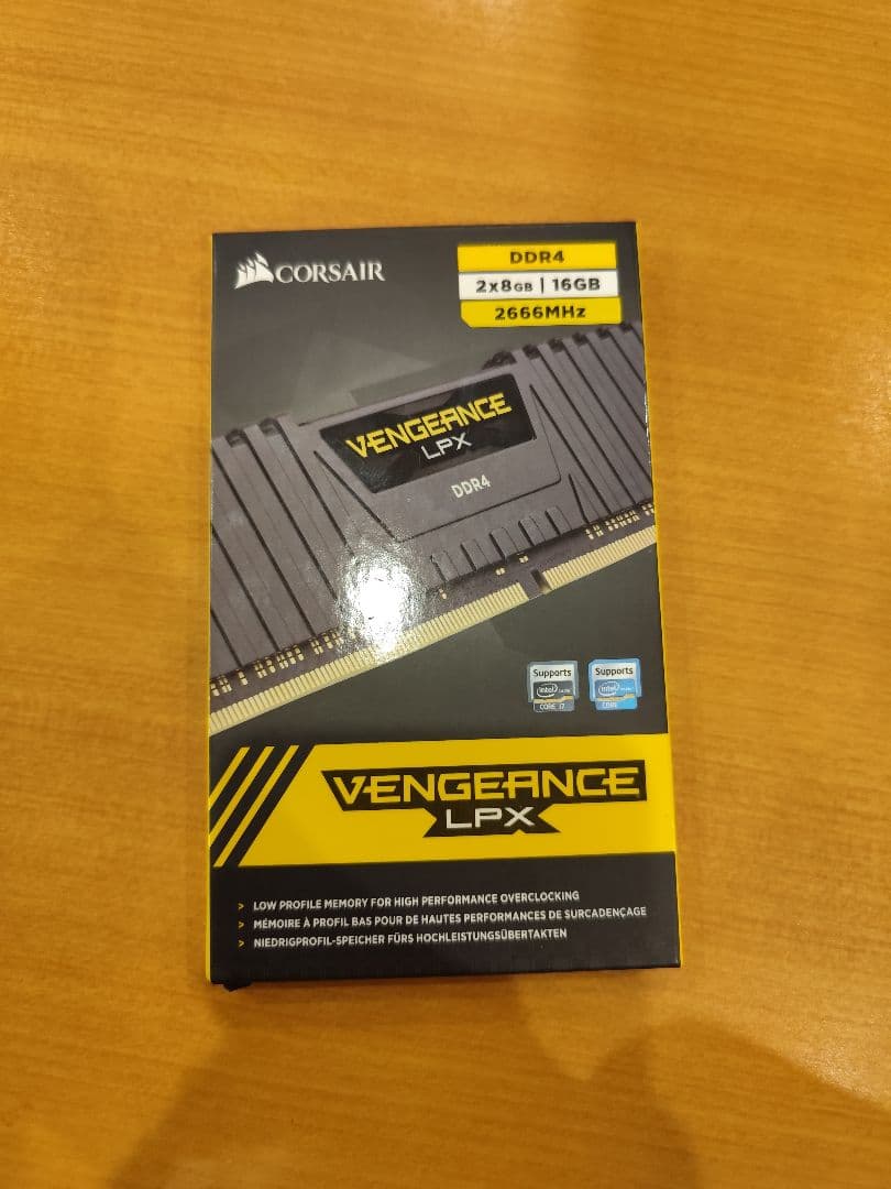 CORSAIR 2666MHz 8GB ×2枚　16GB DDR4