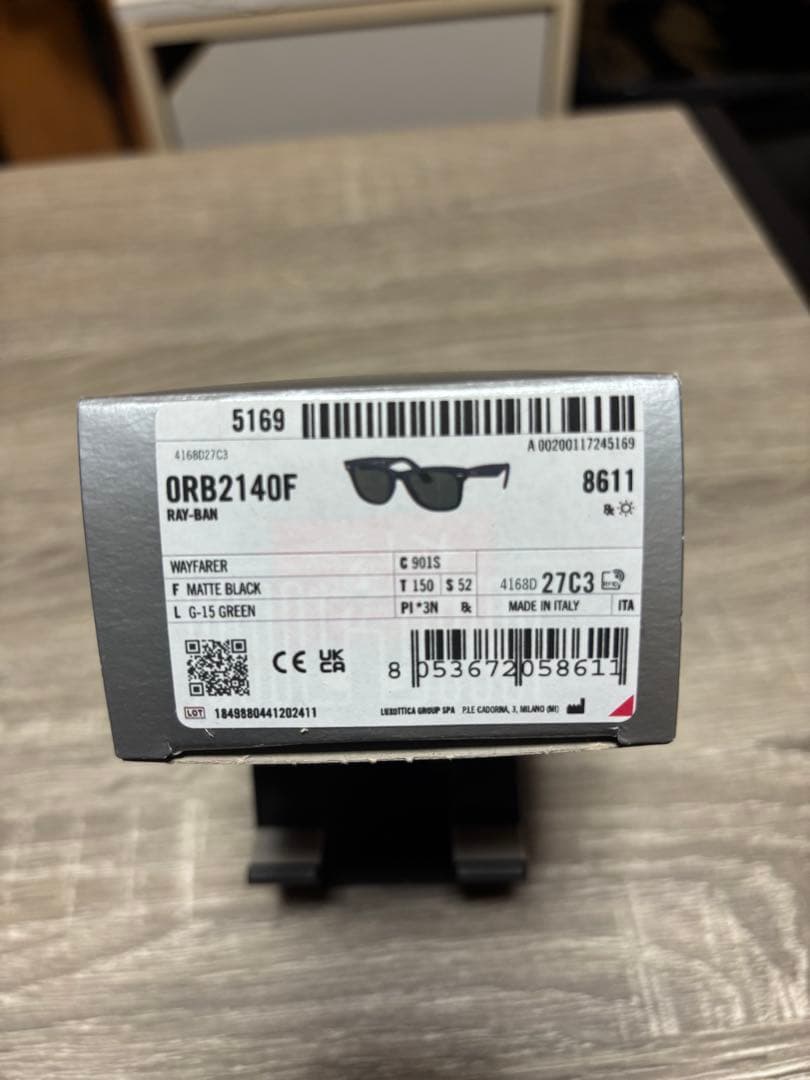 Ray-Ban Wayfarer サングラス 人気モデル