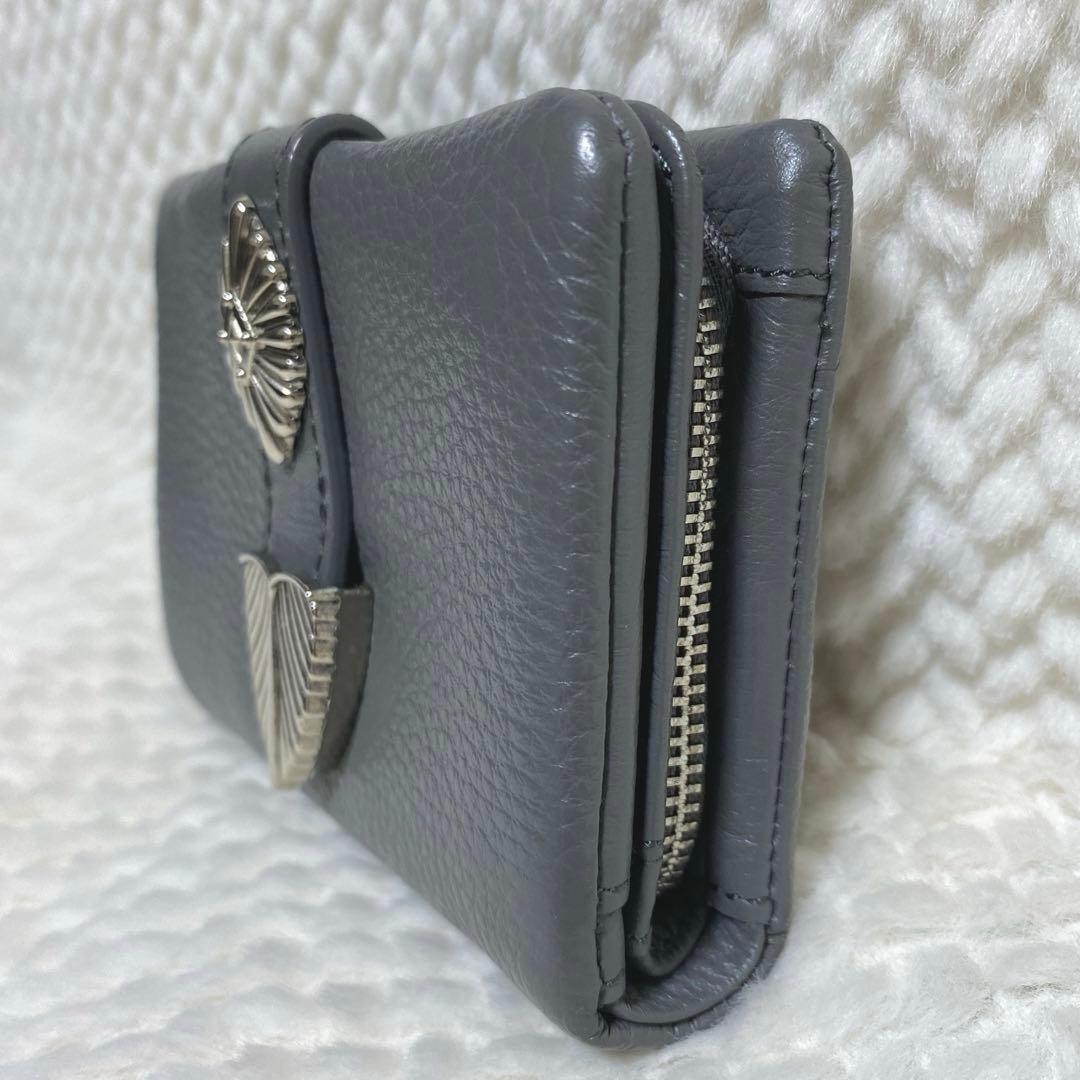 e'zum 様 未使用級】ear イアパピヨネ コンチョ 二つ折り財布