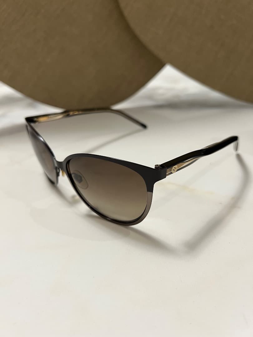 GUCCI キャットアイ サングラス