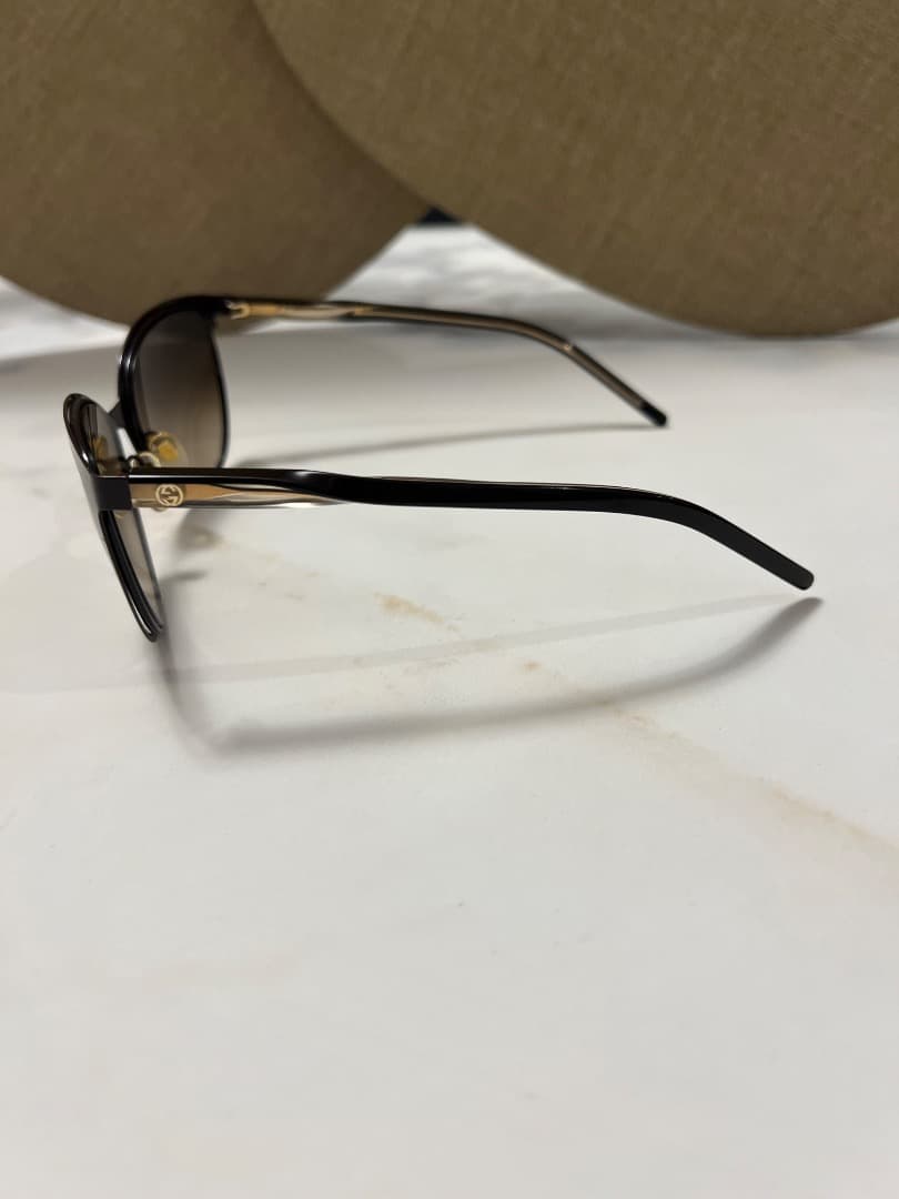 GUCCI キャットアイ サングラス