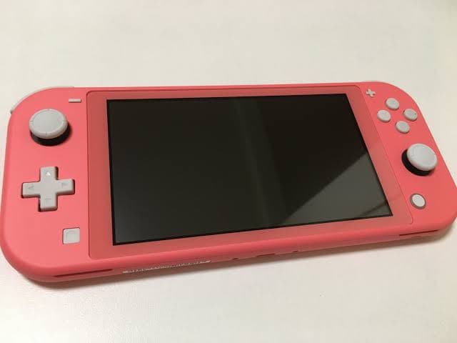 Nintendo Switch LITE コーラル