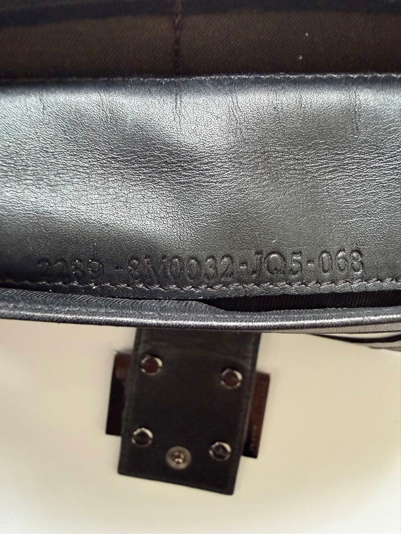 Fendi ブラック 二つ折り財布