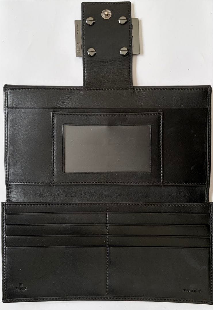 Fendi ブラック 二つ折り財布