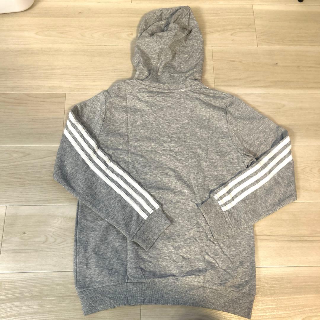 新品　adidasアディダス ジュニア　セットアップ