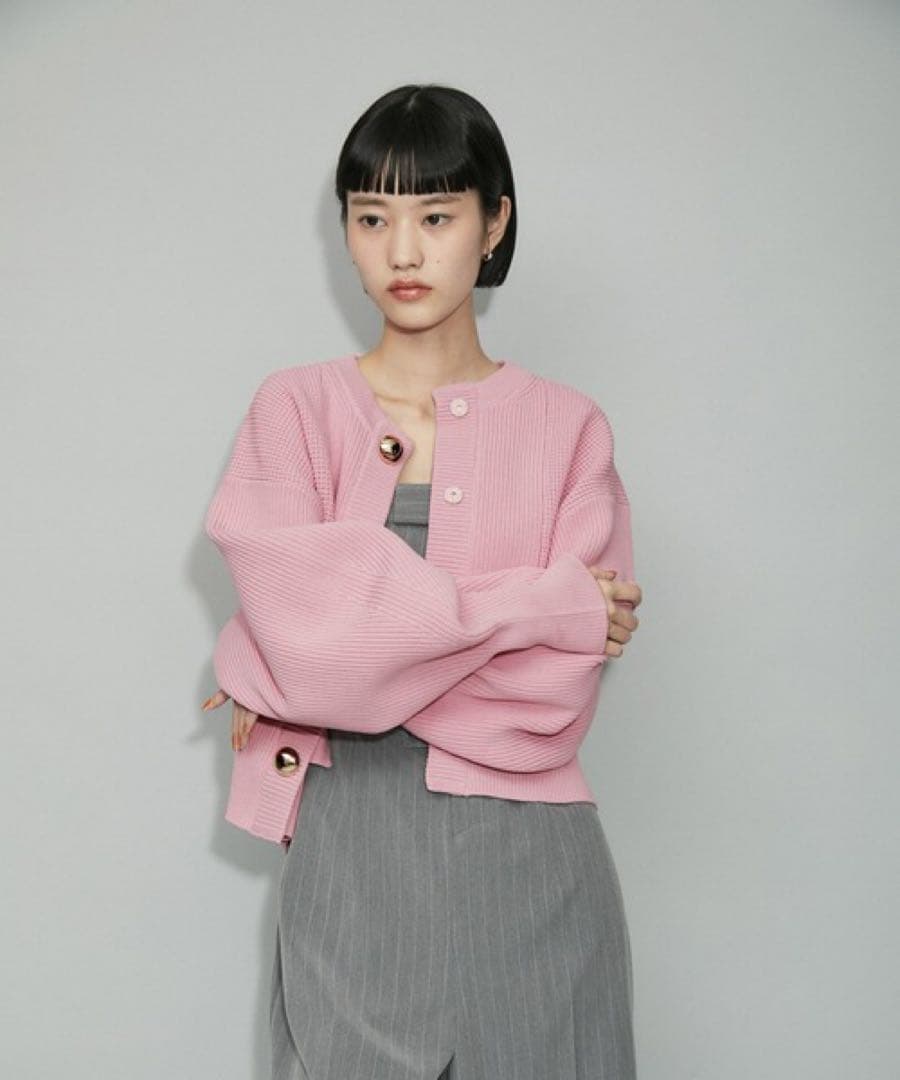 アダムエロペ【サステナブル】BIGボタンニットカーディガン　美品