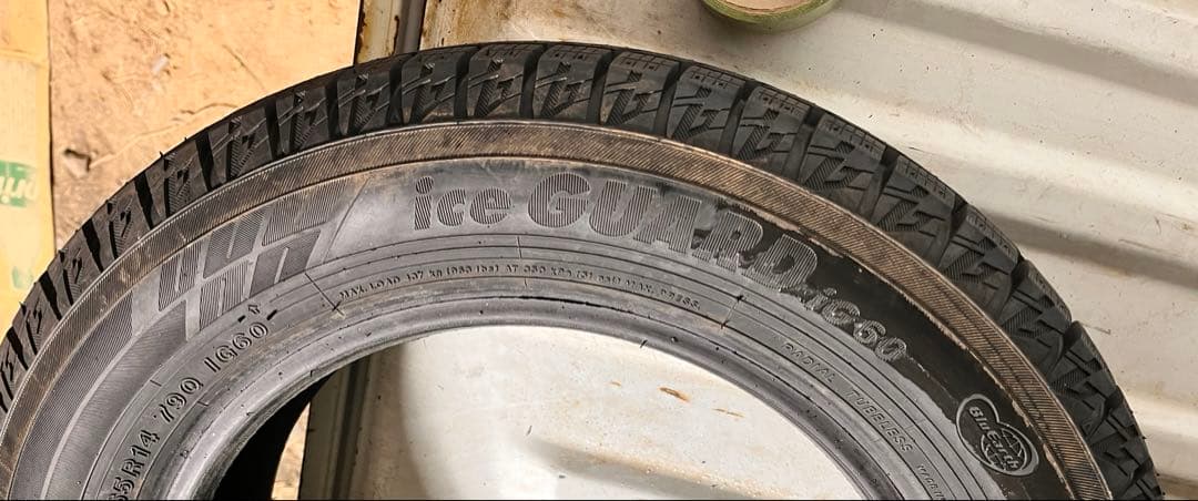 165/65R14 YOKOHAMA スタッドレス　4本セット