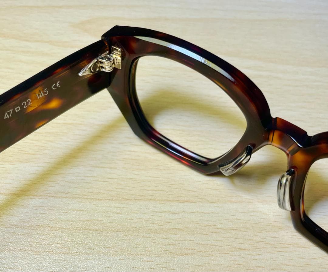 AHLEM CONSTANTINE / LIGHT TURTLE 訳あり商品