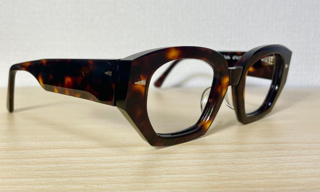AHLEM CONSTANTINE / LIGHT TURTLE 訳あり商品
