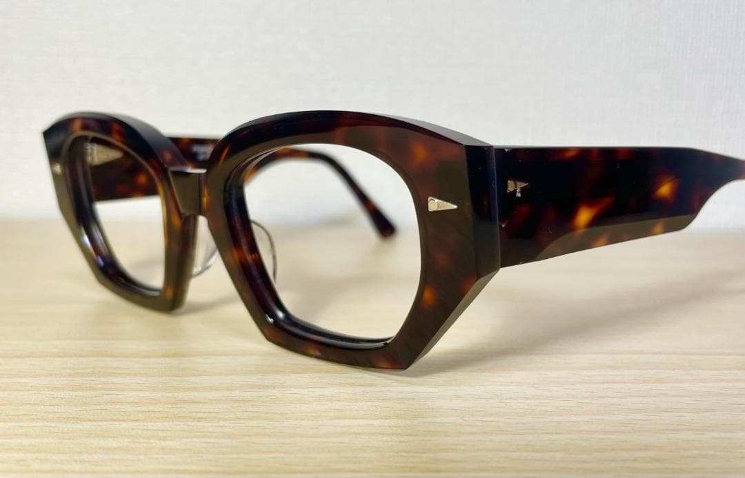 AHLEM CONSTANTINE / LIGHT TURTLE 訳あり商品