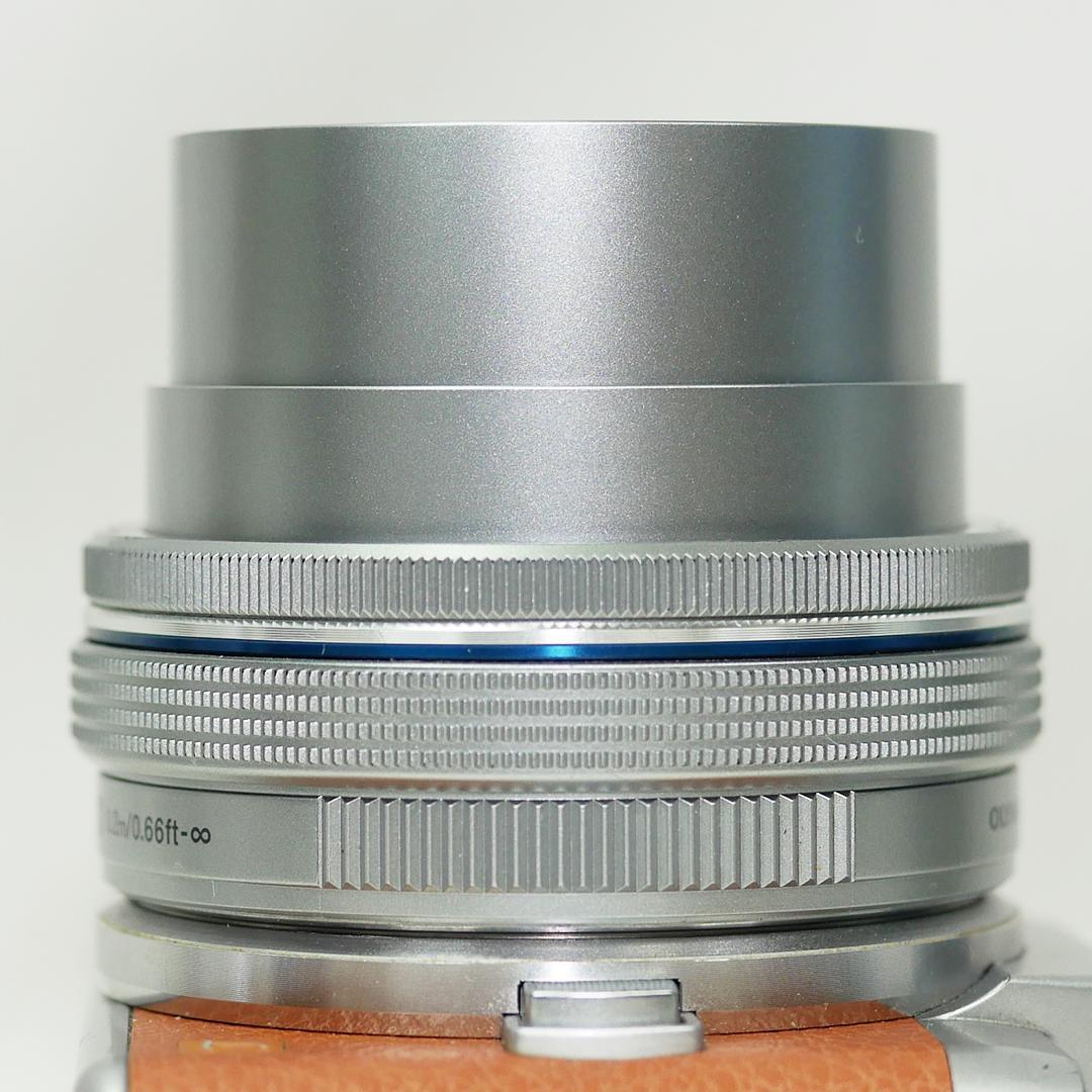 オリンパス 電動パンケーキレンズ M.ZUIKO 14-42mm シルバー