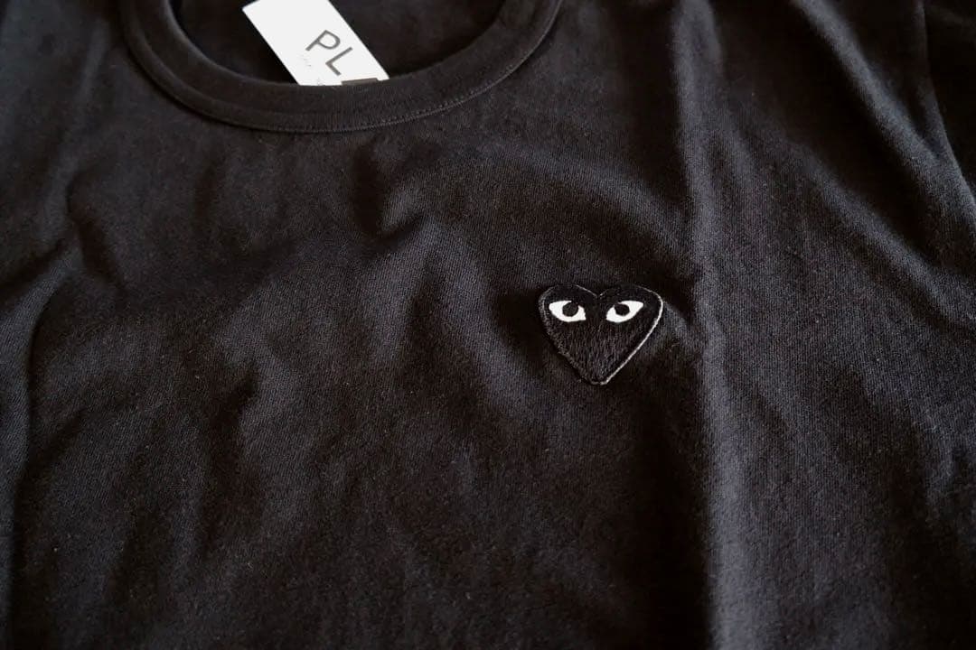 PLAYコムデギャルソン　Tシャツ 黒×黒