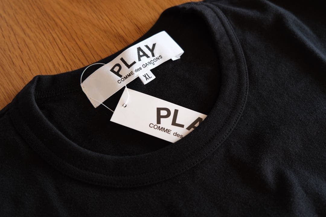 PLAYコムデギャルソン　Tシャツ 黒×黒