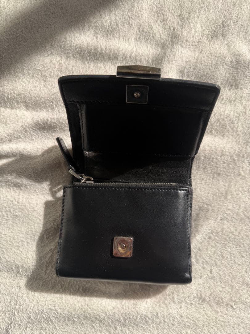 GIVENCHY イタリア製　財布